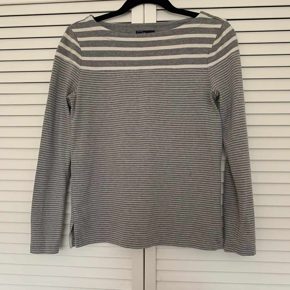 Long sleeve GAP top
